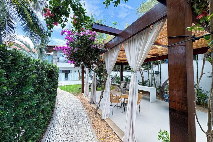 Hotel Exterior 98 of 109