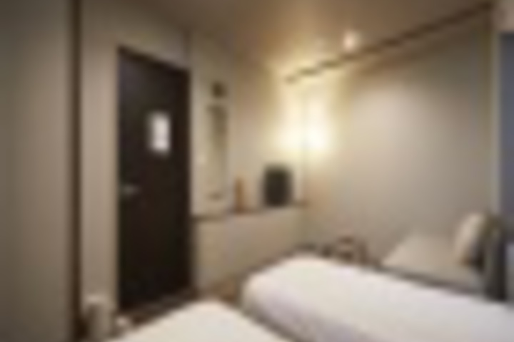 Room 98 of 288