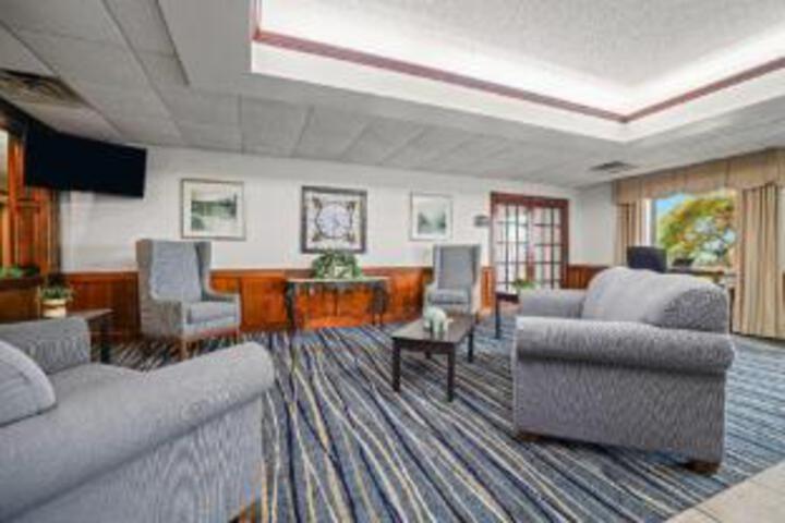 Hotel Interior 10 of 23