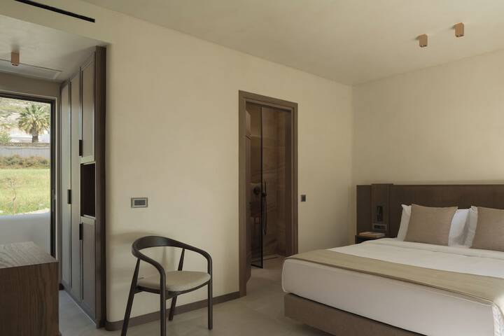 Room 32 of 252