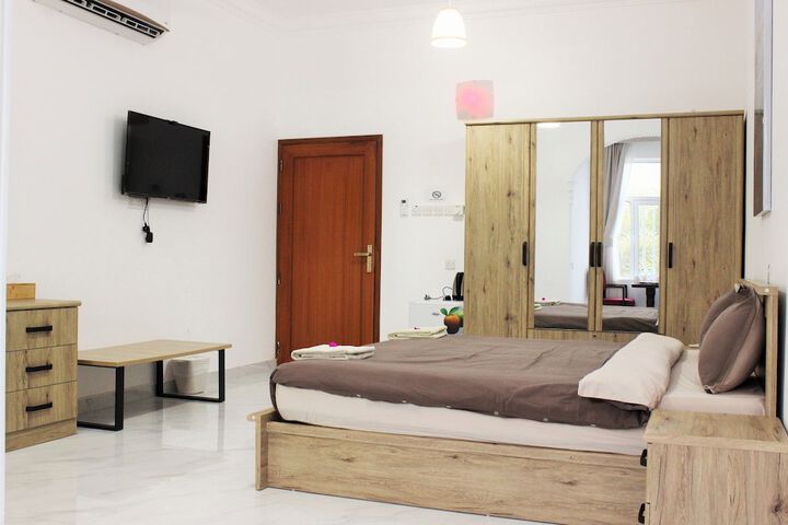 Room 3 of 46