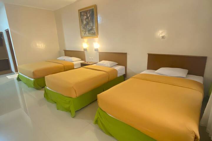 Room 7 of 13