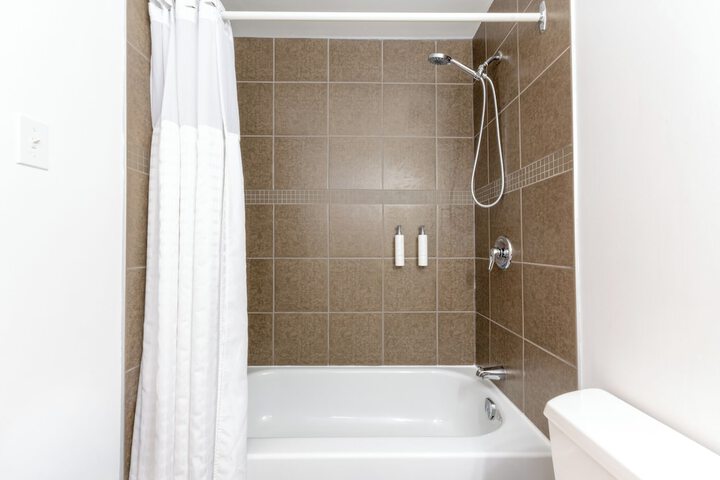 Room 120 of 165