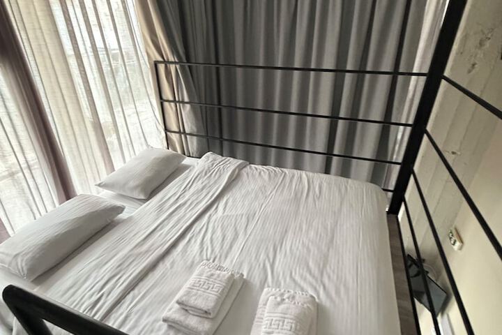 Room 48 of 86