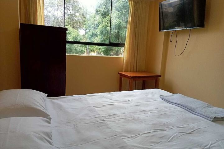 Room 8 of 10
