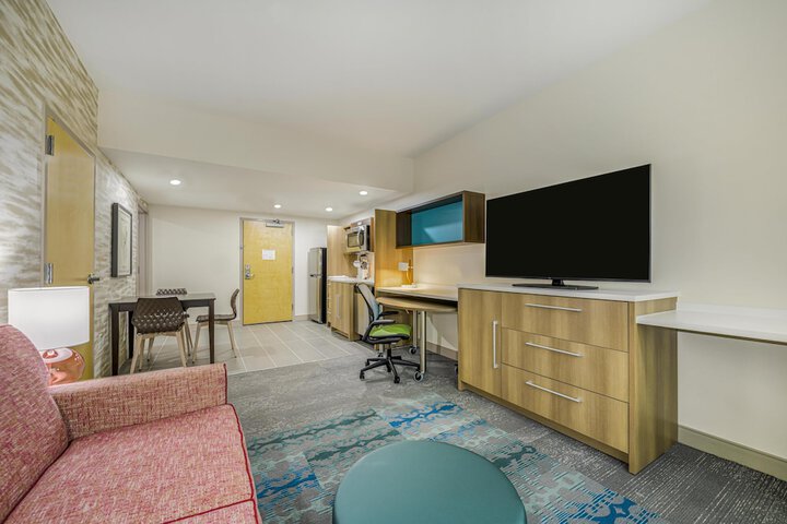 Room 16 of 43