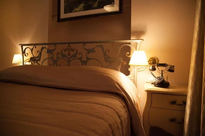 Room 5 of 19