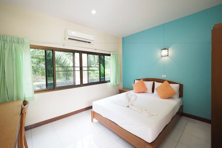Room 9 of 35