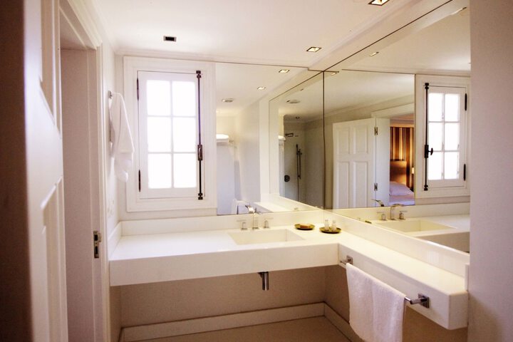 Clean Restrooms