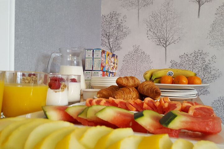 Breakfast/Coffee Service 28 of 32