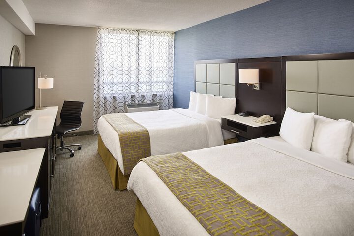 Standard 2 Queen Beds City View (4 of 9)