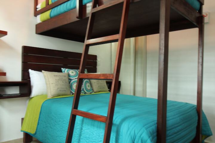 Room 7 of 27