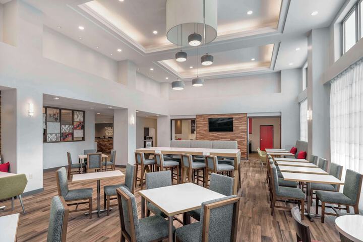 Breakfast area