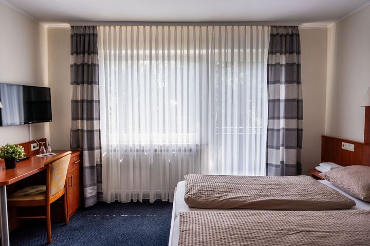 Room 15 of 112