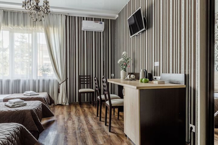 Room 5 of 74