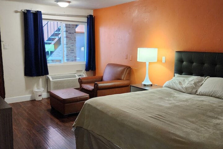 Room 17 of 57
