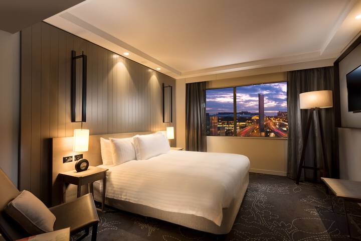 Room 11 of 70