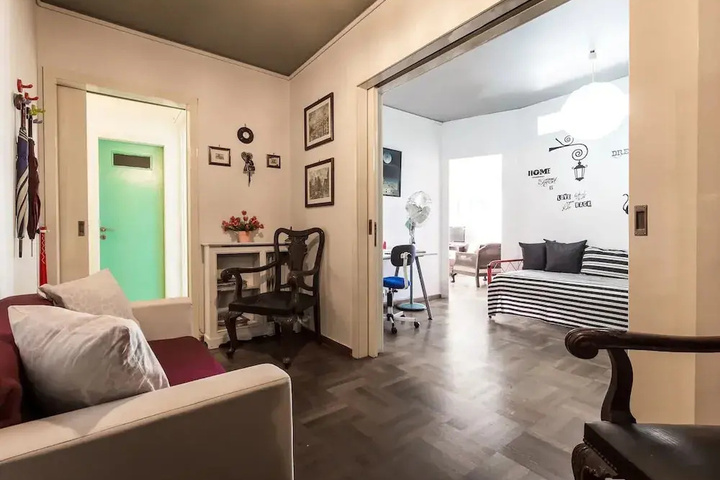 Room 6 of 22