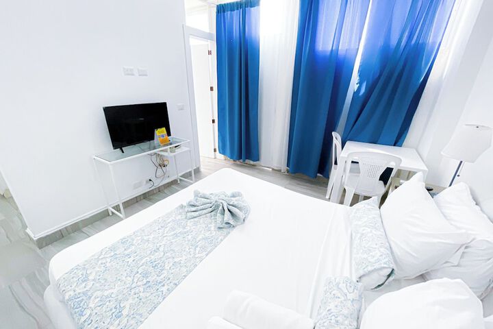 Room 10 of 41