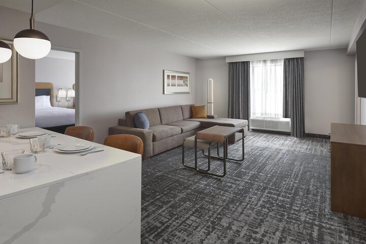 Room 17 of 46