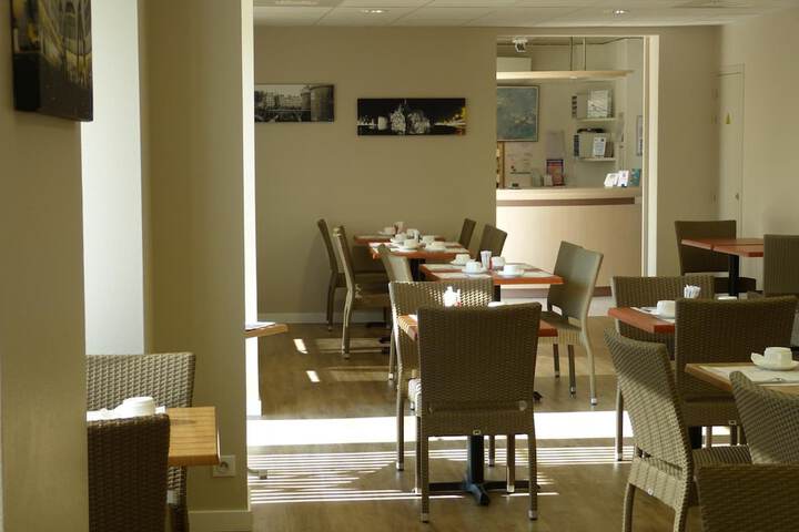 Dining 50 of 60