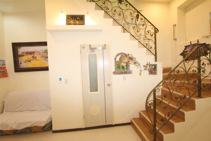 Room 176 of 246