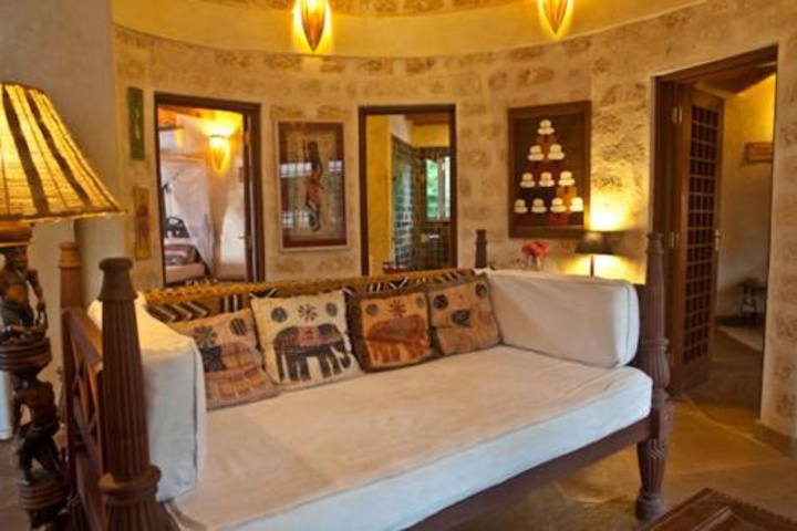 Room 4 of 11