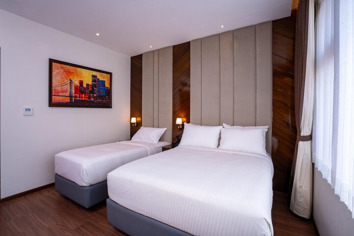 Room 19 of 74