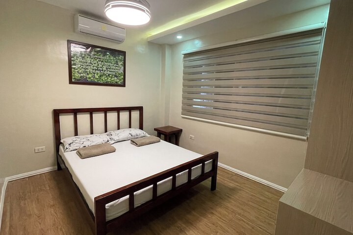 Room 6 of 104