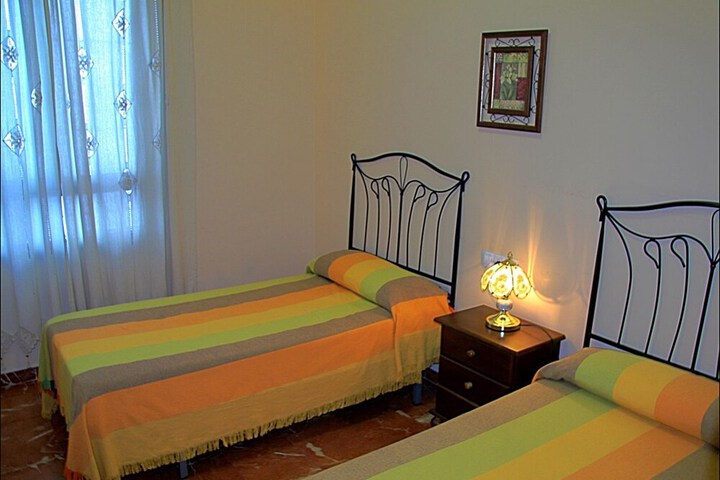 Room 4 of 4