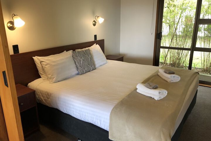 Room 3 of 141