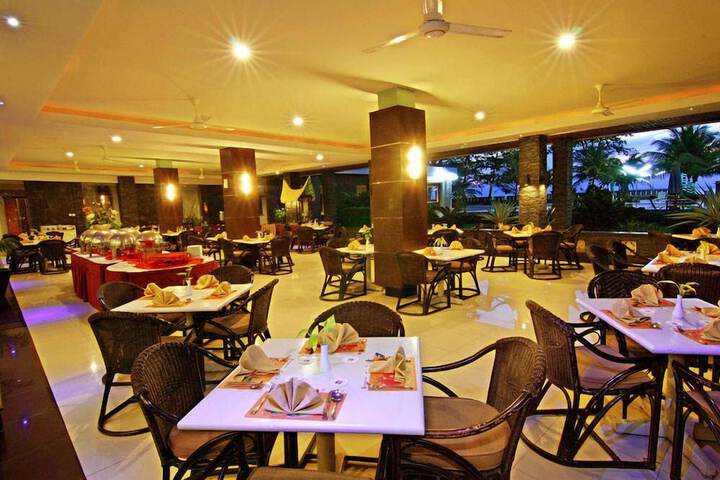 Dining Photos