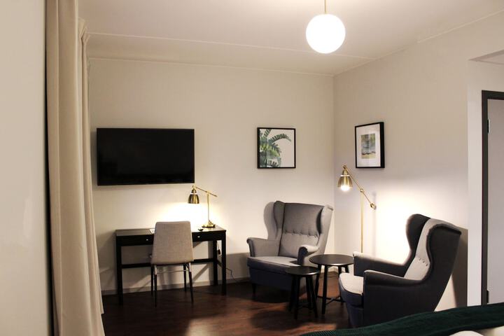 Room 12 of 37