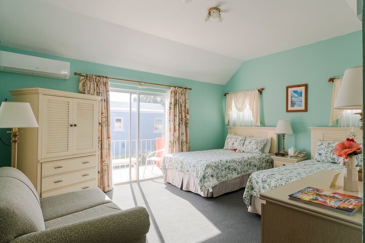 Room 25 of 77