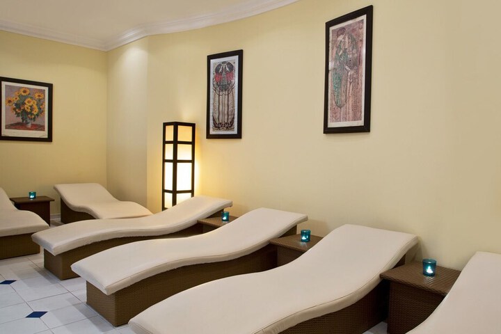 Massage Photo