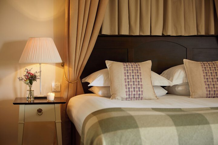 Room 3 of 48