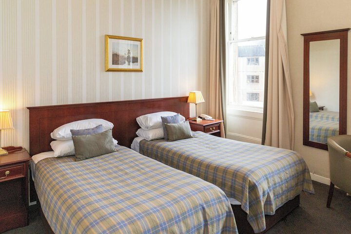 Room 45 of 101