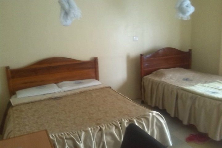 Room 7 of 18