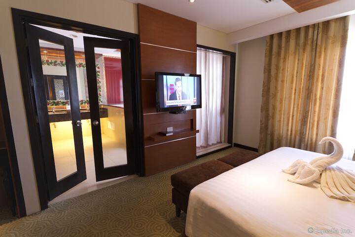 Room 28 of 95