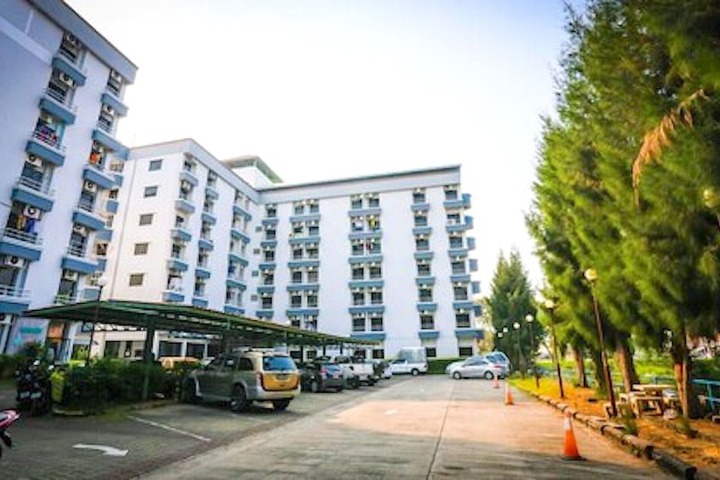 Hotel 98 of 101