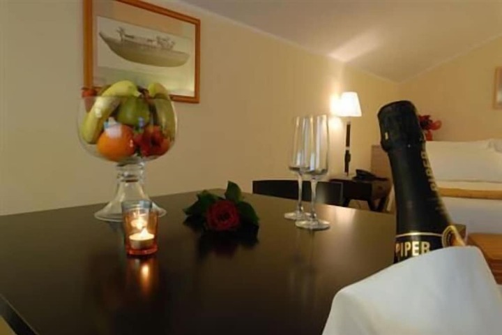 Room 7 of 26
