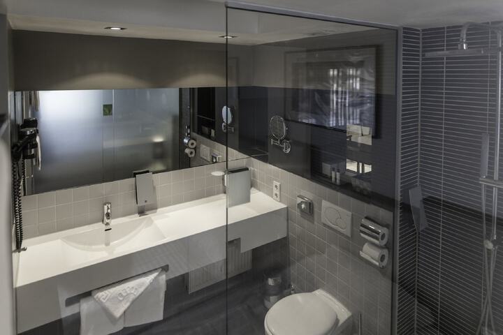 Clean Restrooms