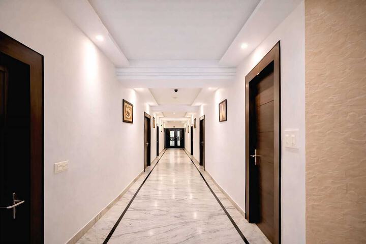 Goyal Hoteliers - Hotel Tara Palace