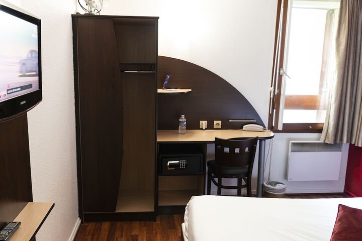 Room 14 of 45