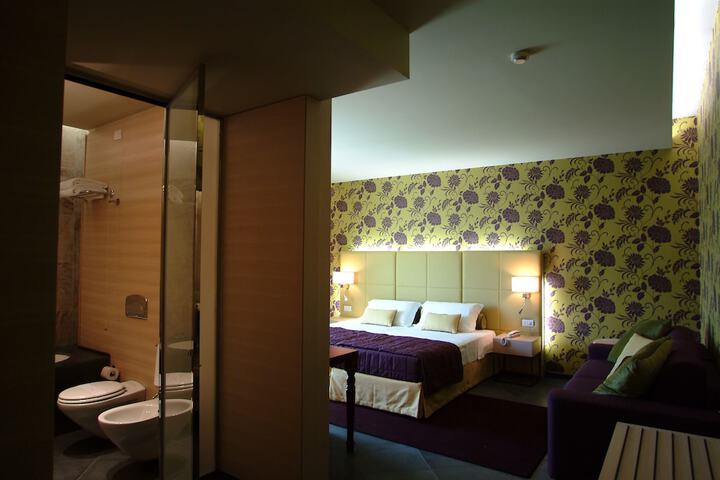Room 5 of 54