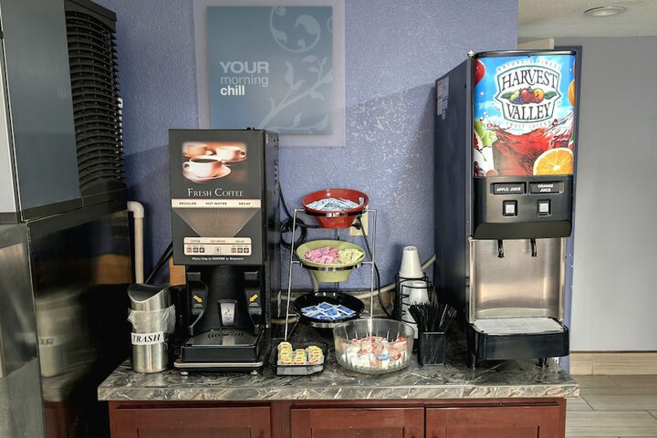 Breakfast/Coffee Service 42 of 82