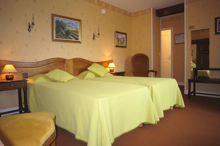 Room 9 of 52