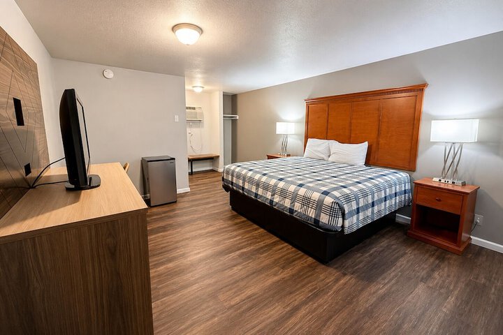 Room 15 of 28
