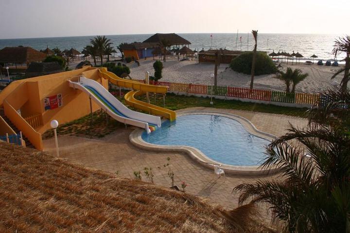 Photo 10
