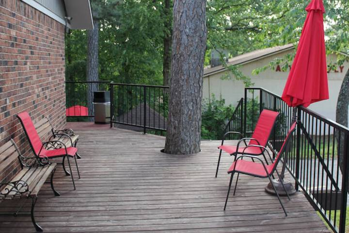 Sundeck 184 of 219